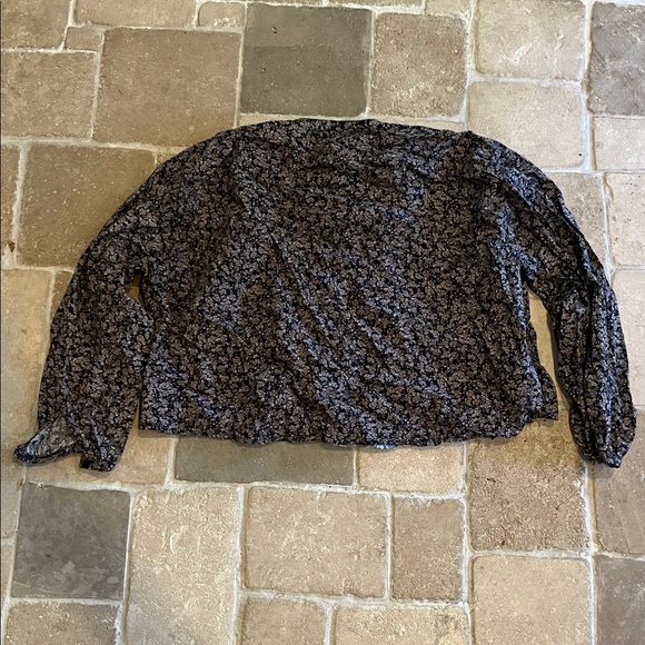 Fall Floral blouse - Picture 5 of 5